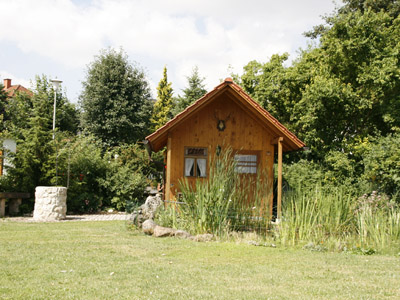 gartengaus von aussen